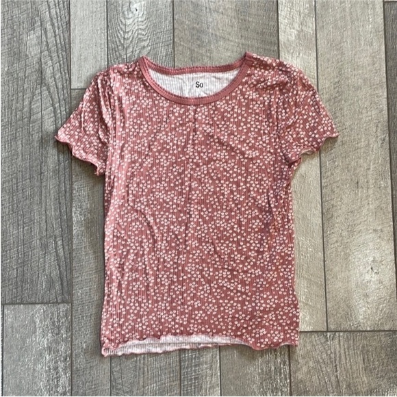 SO Size Small Floral Printed Short-Sleeve Shirt. - Picture 3 of 5